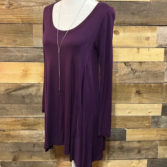 Alya Purple Long Sleeve Blouse Shark Bite bottom Size small - Picture 2 of 11